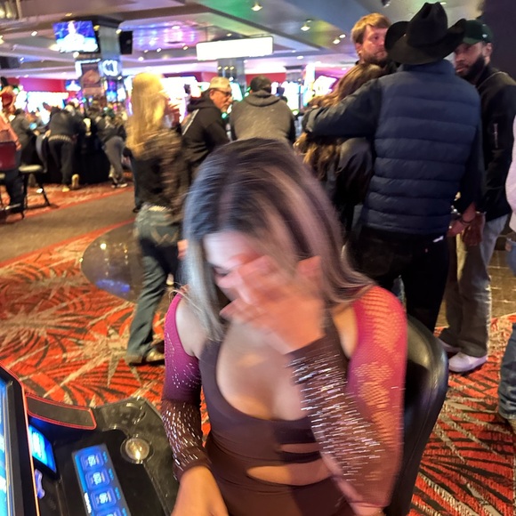 Outcast ombre jumpsuit



used 1 time - Picture 3 of 4